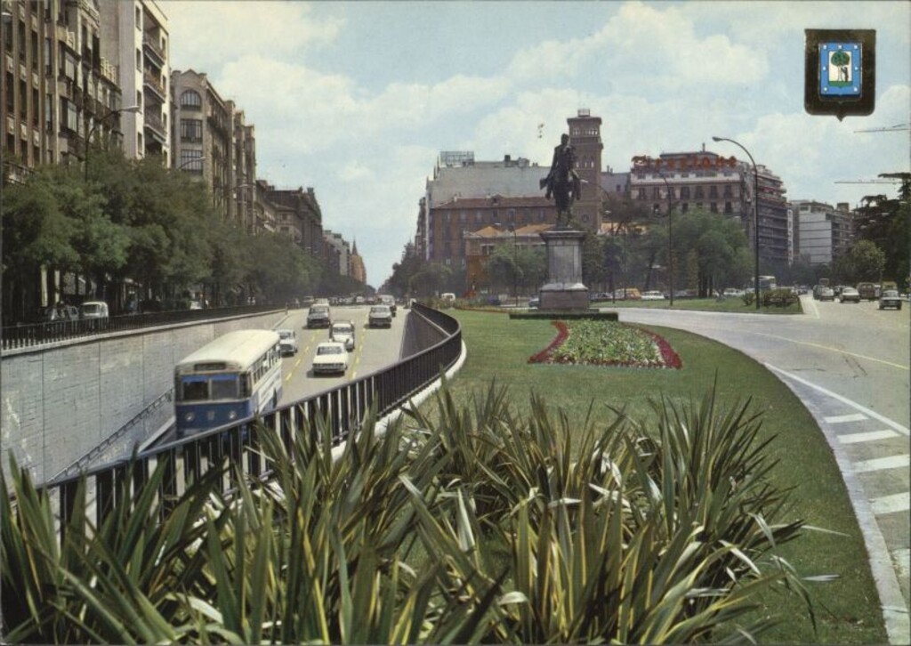 Miniatura de Calle Alcalá y Monumento al General Espartero