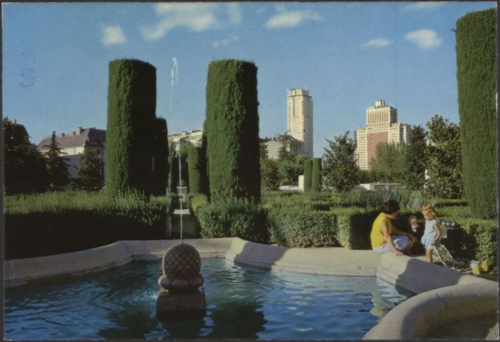 Miniatura de Plaza de España y Jardines de Sabatini