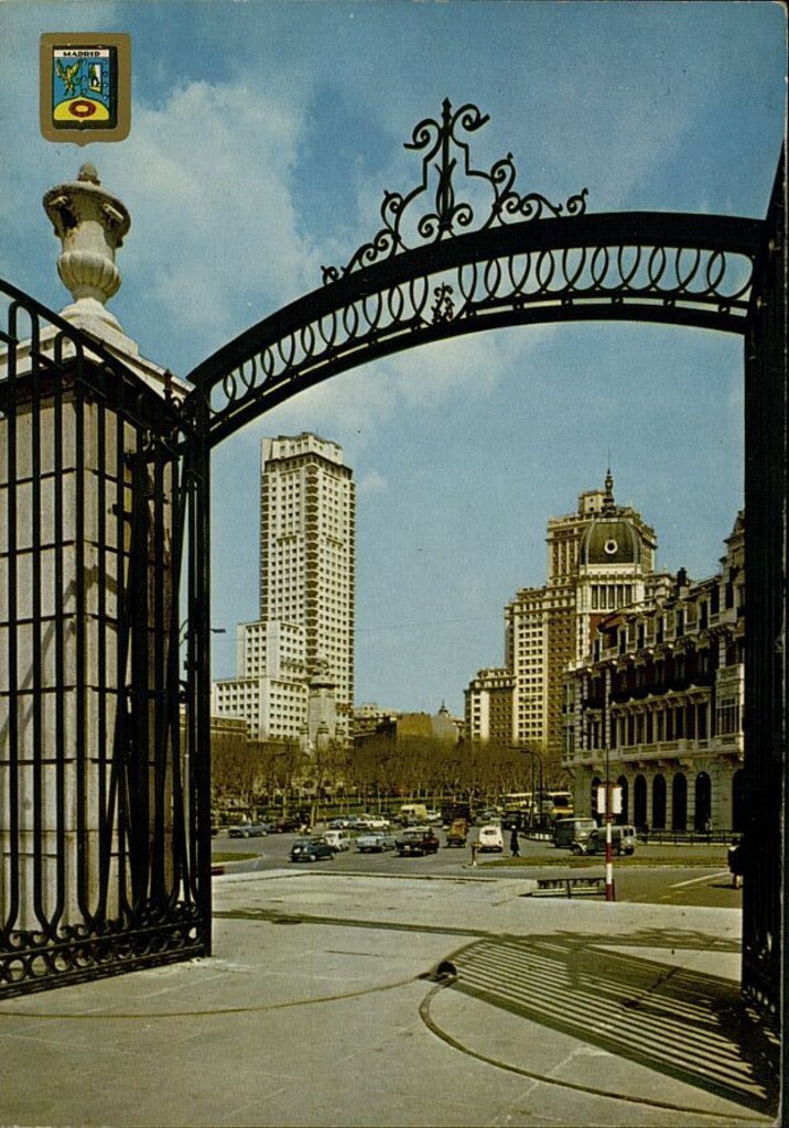 Miniatura de Monumento a Cervantes. Torre de Madrid