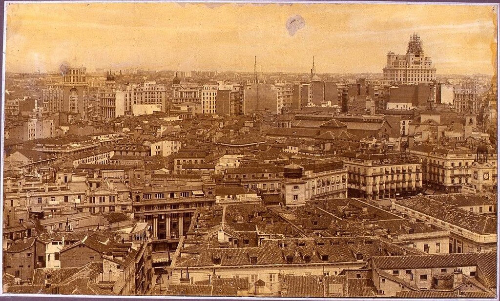 Miniatura de Vista panorámica de Madrid desde la torre de la iglesia de Santa Cruz