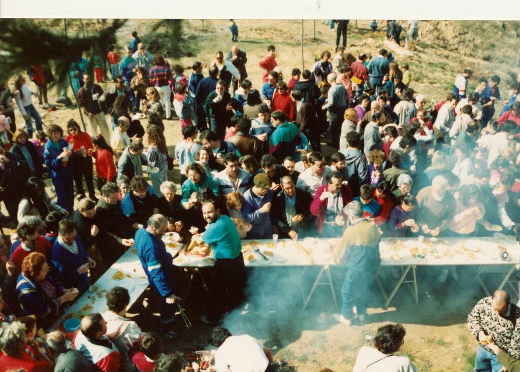 Miniatura de Comida vecinal después de la plantación