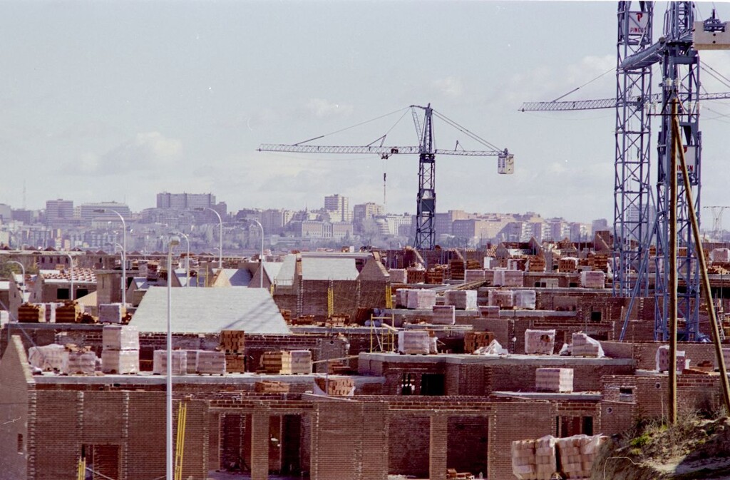 Miniatura de Construcción de la urbanización Rosa Luxemburgo de Aravaca