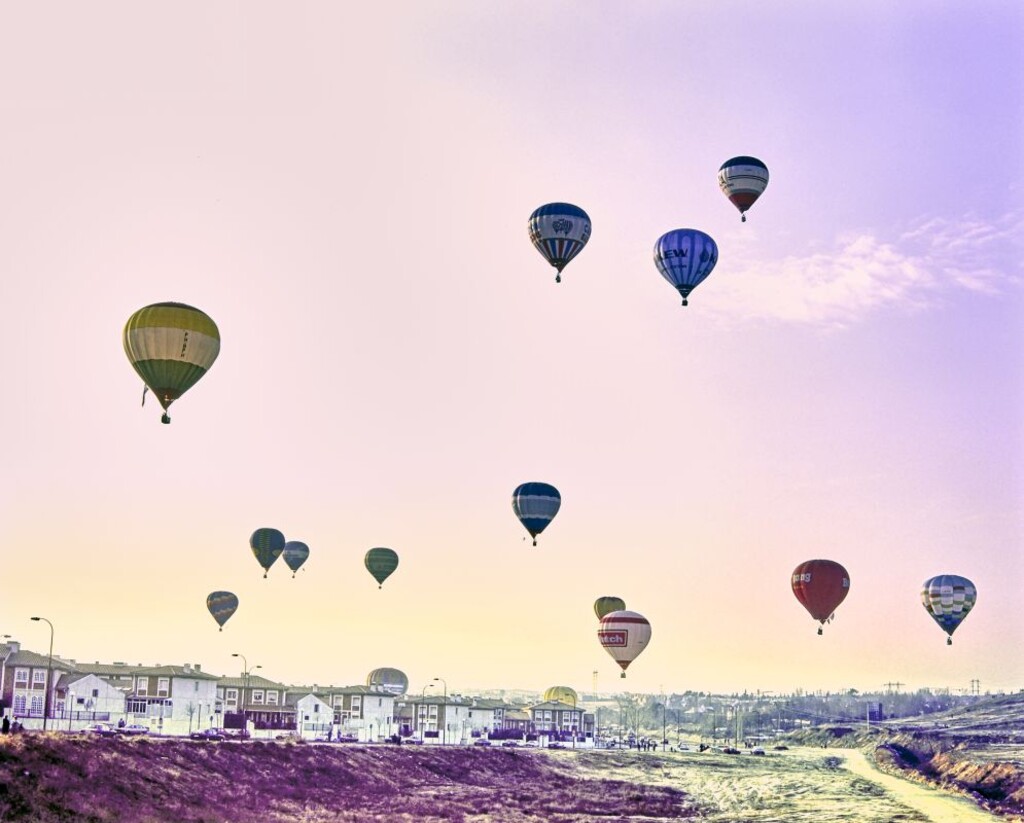 Miniatura de Globos en el cielo