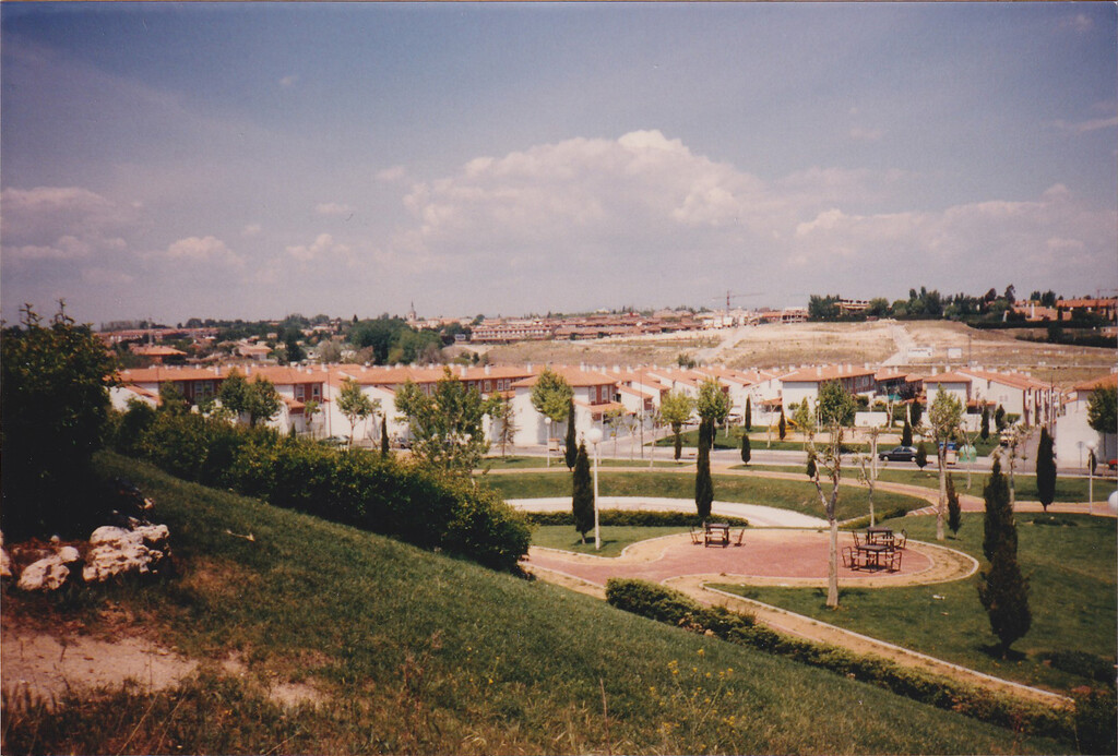 Miniatura de Con vistas a la urbanización Rosa Luxemburgo