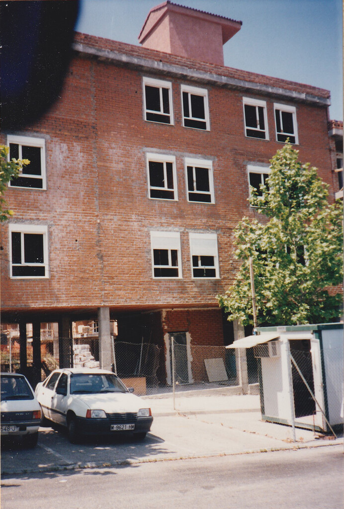 Miniatura de Edificio de la urbanización Rosa Luxemburgo