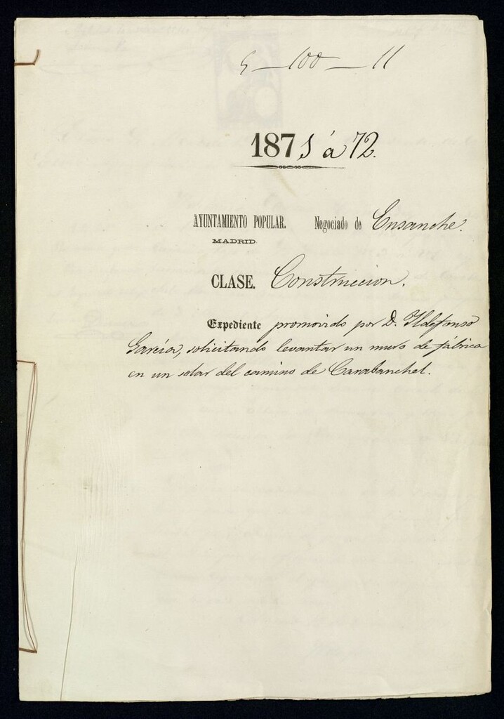 Miniatura de D. Ildefonso García, solicitando levantar un muro de fábrica en un solar del camino de Carabanchel.