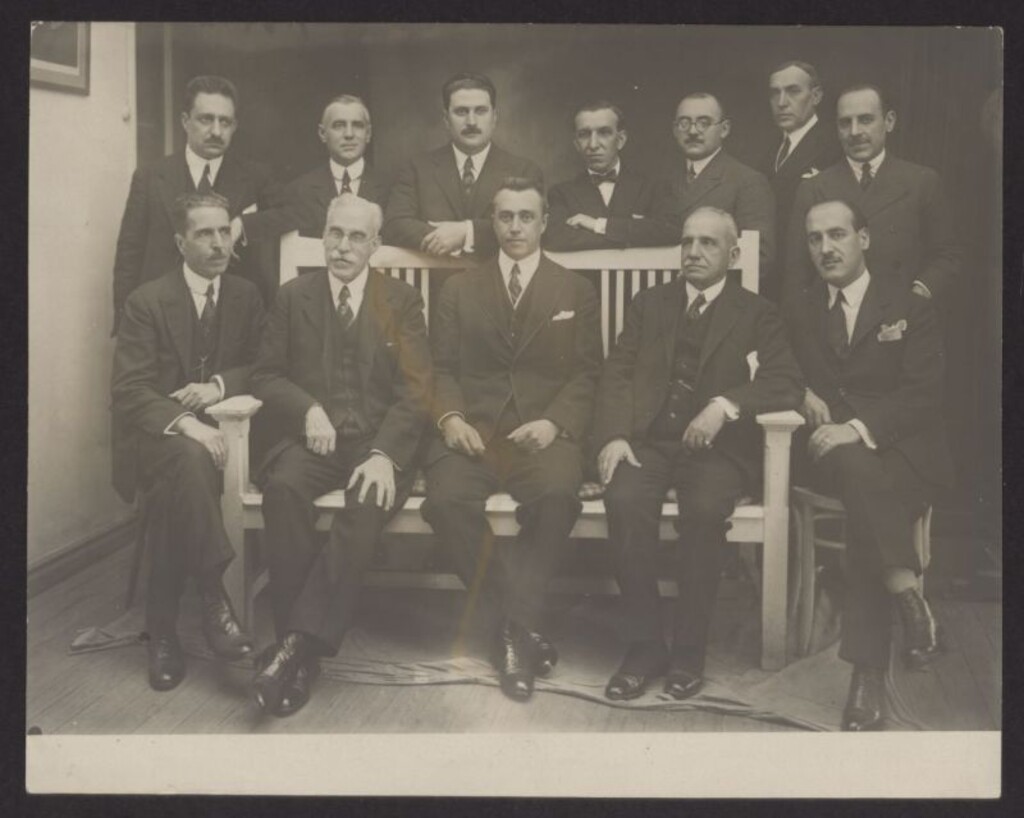 Miniatura de Emilio Serrano y Arturo Saco del Valle con otros compositores