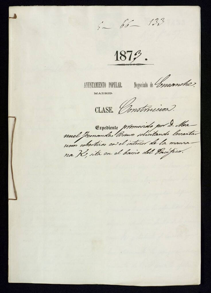 Miniatura de D. Manuel Fernández, Bravo, solicitando levantar unos cobertizos en el interior de la manzana K, sita en el barrio del Pacífico.