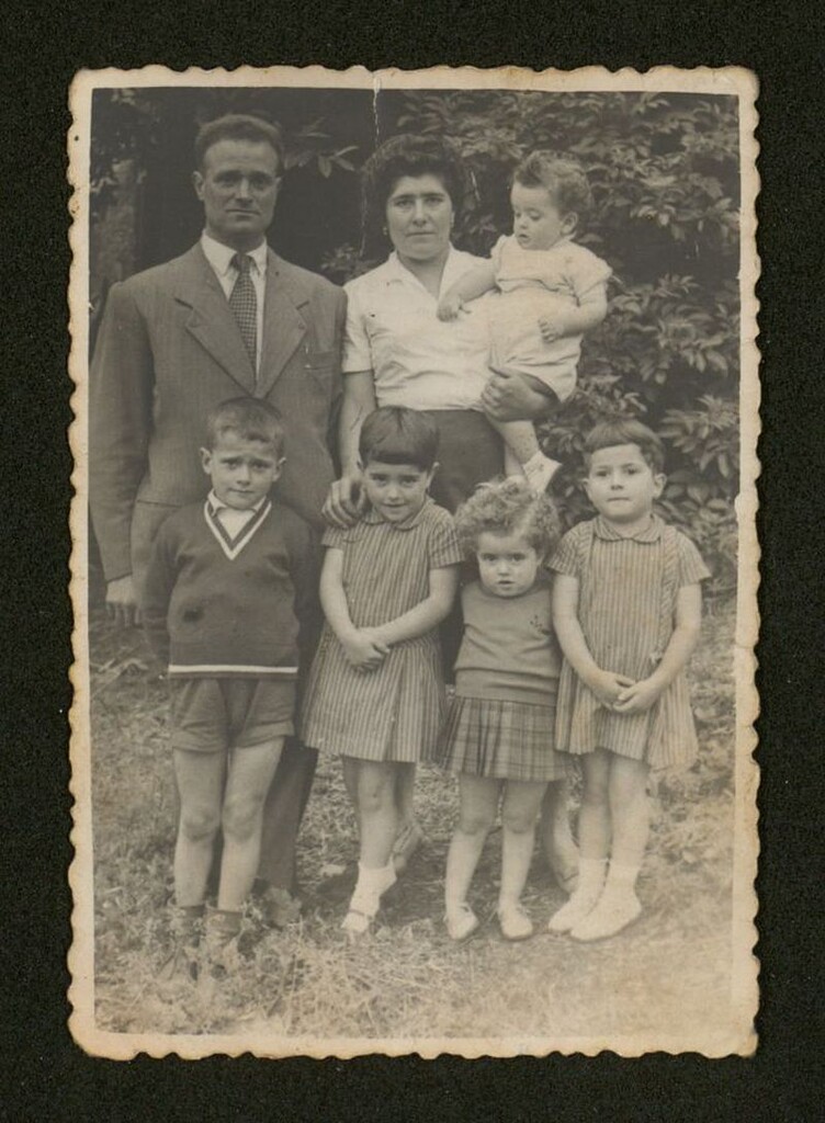 Miniatura de Beatriz con toda su familia