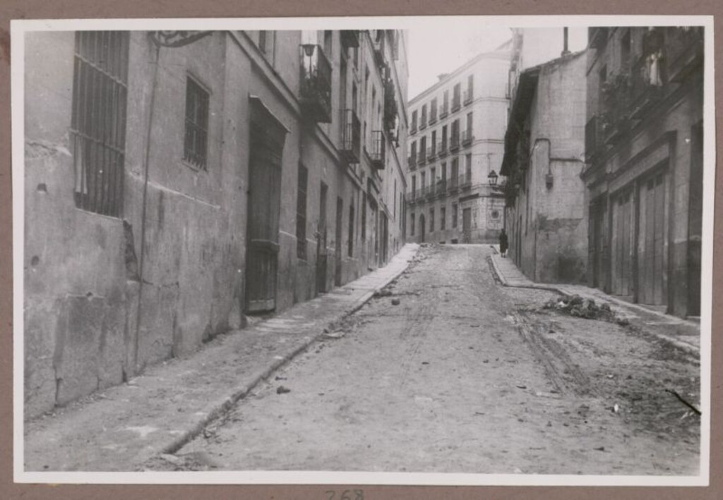 Miniatura de Calle de Santa Lucía empedrada