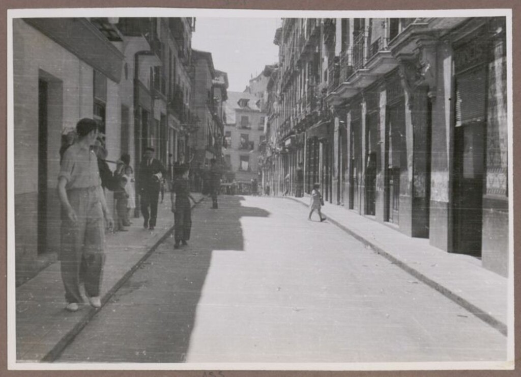 Miniatura de Calle de Cabestreros asfaltada