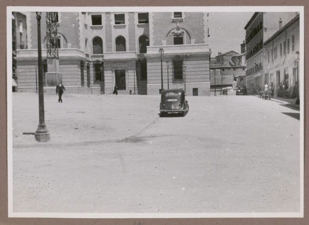 Miniatura de Calle de Antonio Zozaya asfaltada