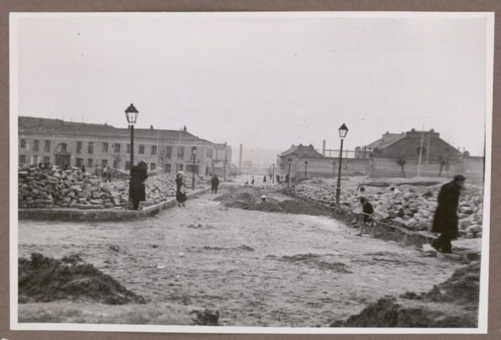 Miniatura de Calle del Campillo del Nuevo Mundo en obras