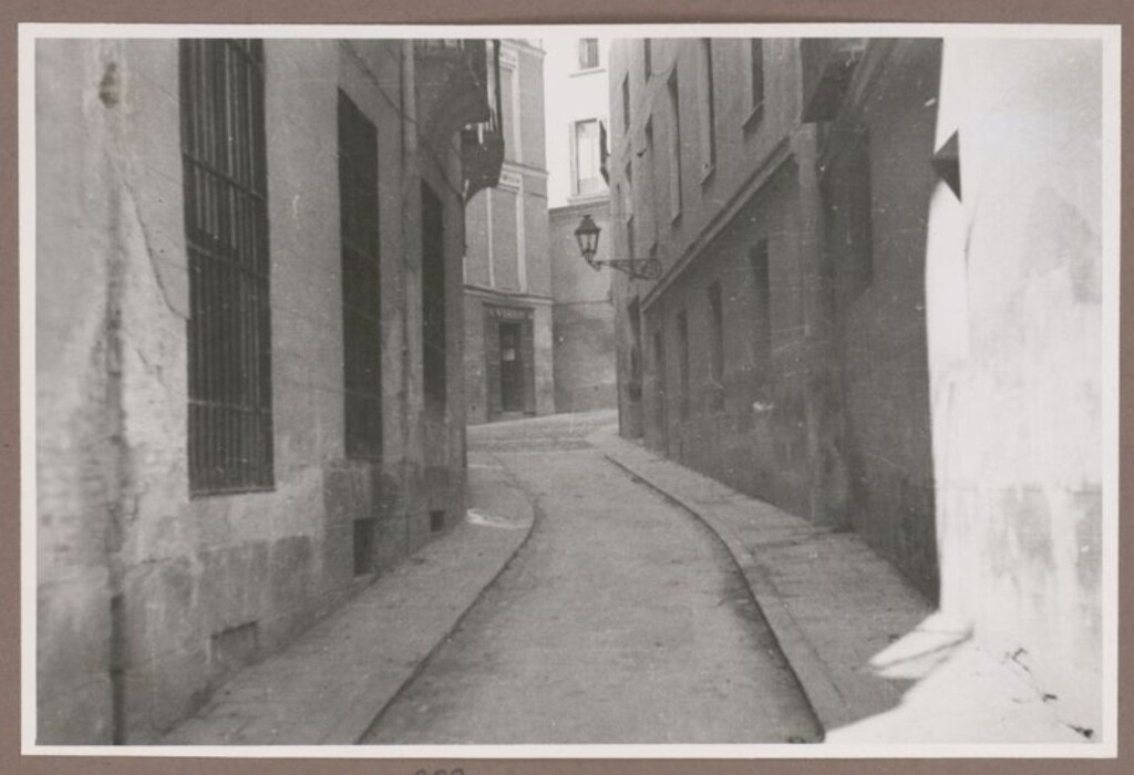 Miniatura de Calle del Cordón asfaltada