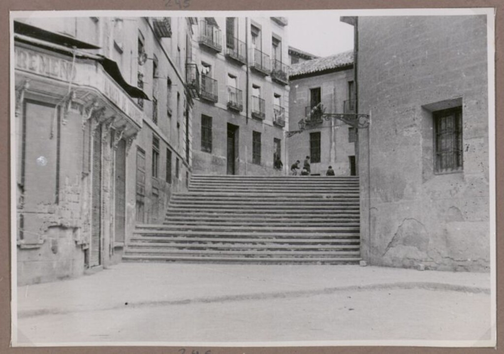 Miniatura de Calle del Nuncio asfaltada
