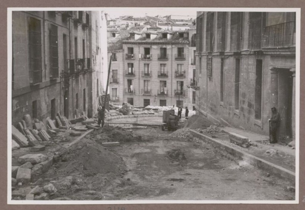 Miniatura de Pretil de los Consejos en obras