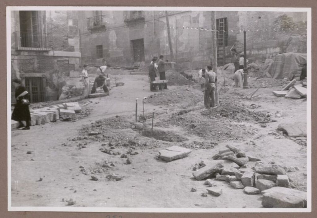 Miniatura de Pretil de los Consejos en obras