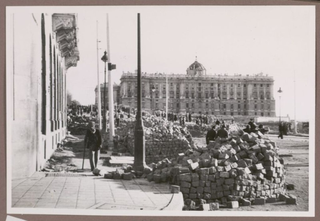 Miniatura de Calle de Bailén con adoquines