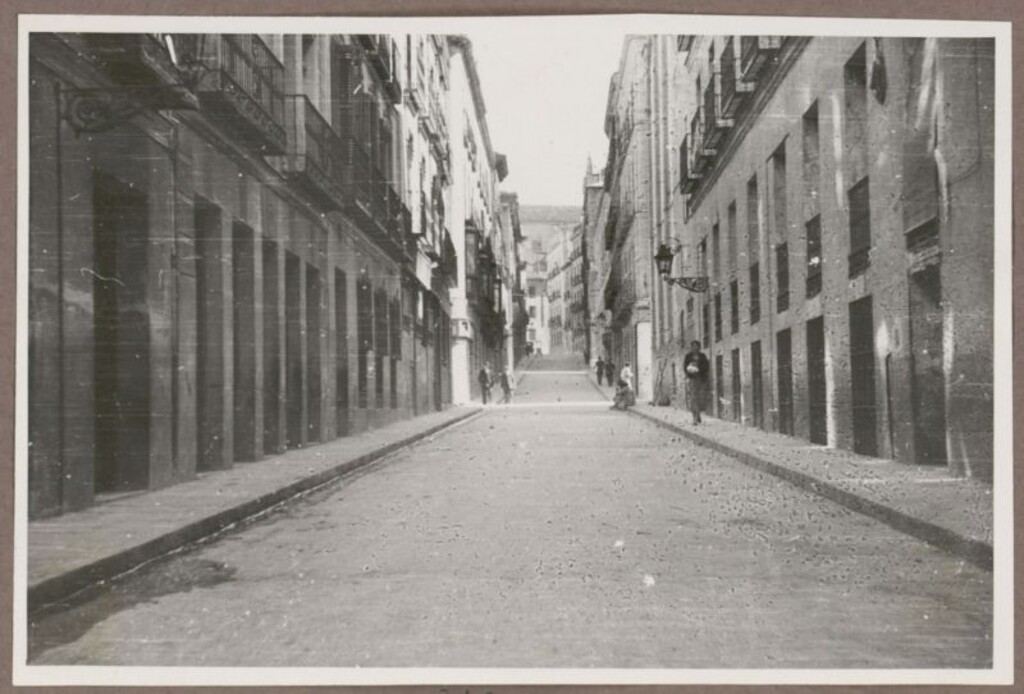Miniatura de Calle del Norte empedrada