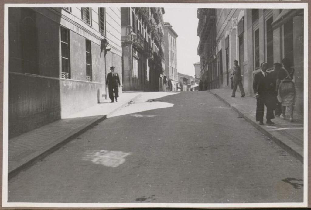 Miniatura de Calle de San Eugenio empedrada
