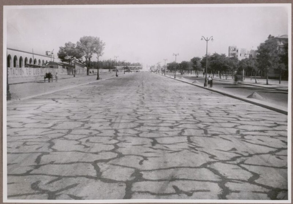 Miniatura de Avenida del Generalísimo asfaltada