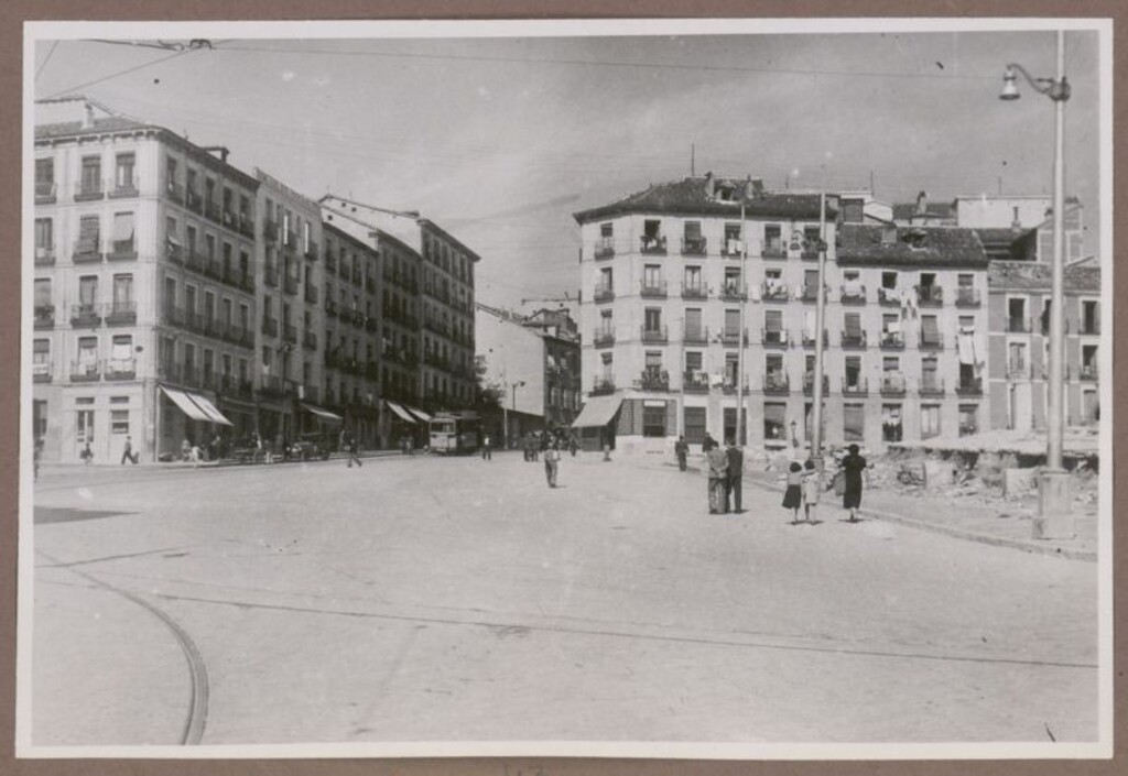 Miniatura de Calle de Toledo asfaltada