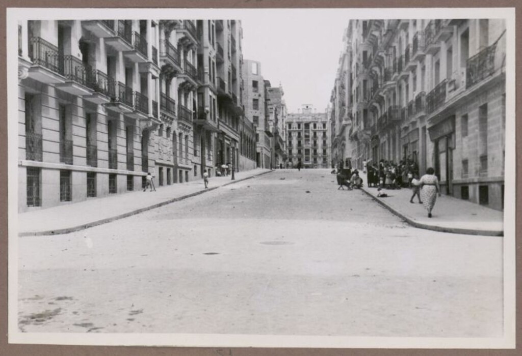 Miniatura de Calle de Altamirano asfaltada