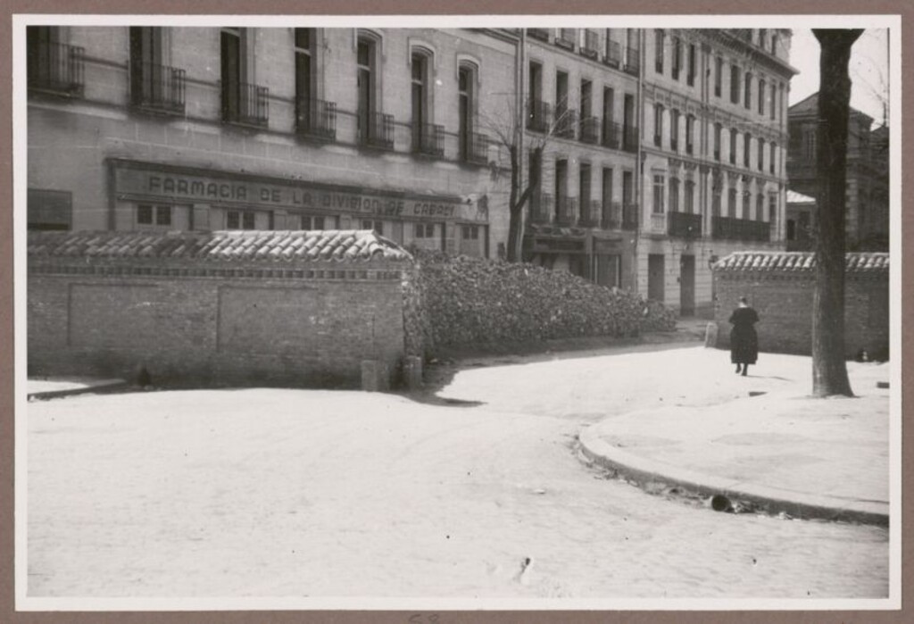 Miniatura de Calle de Quintana con tapia