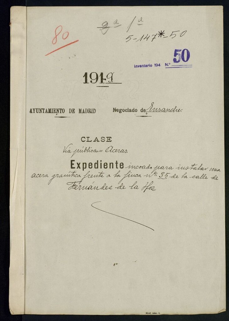 Miniatura de Expediente incoado para instalar una acera granítica frente a la finca n.º 35 de la calle de Fernández de la Hoz