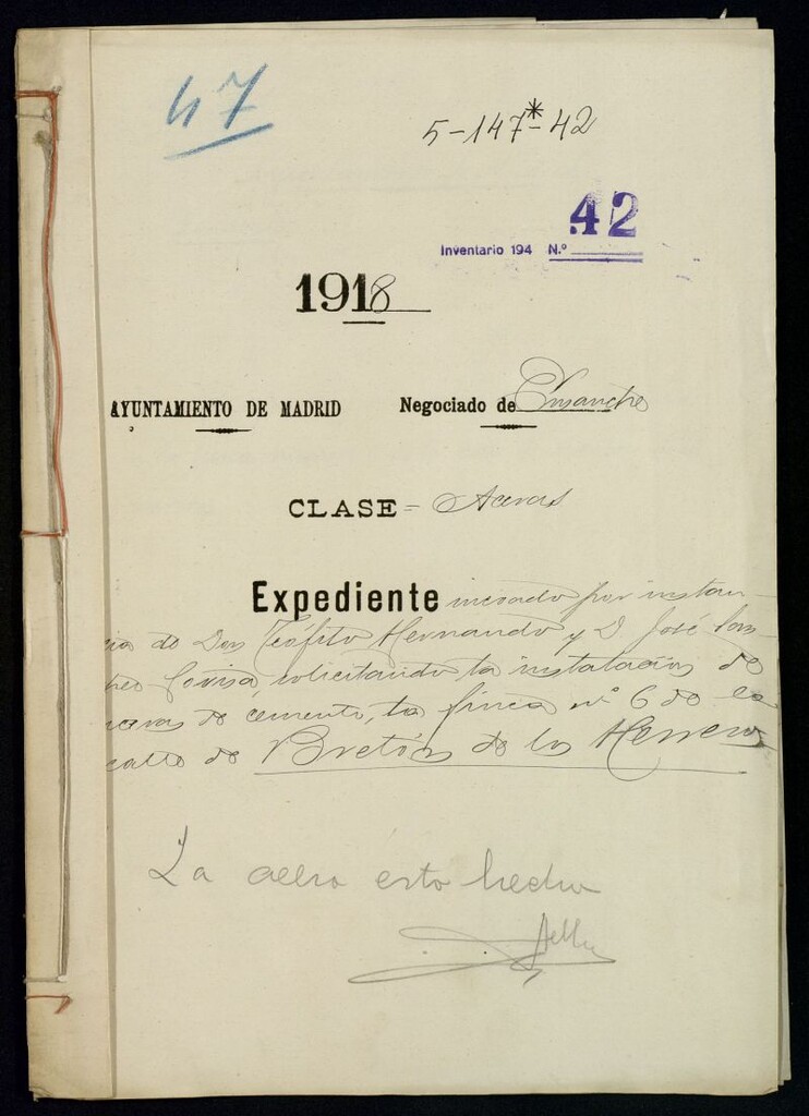 Miniatura de Expediente incoado por instancia de Don Teófilo Hernando y Don José Sánchez Corisa solicitando la instalación de aceras de cemento tras finca n.º 6 de la calle de Bretón de los Herreros