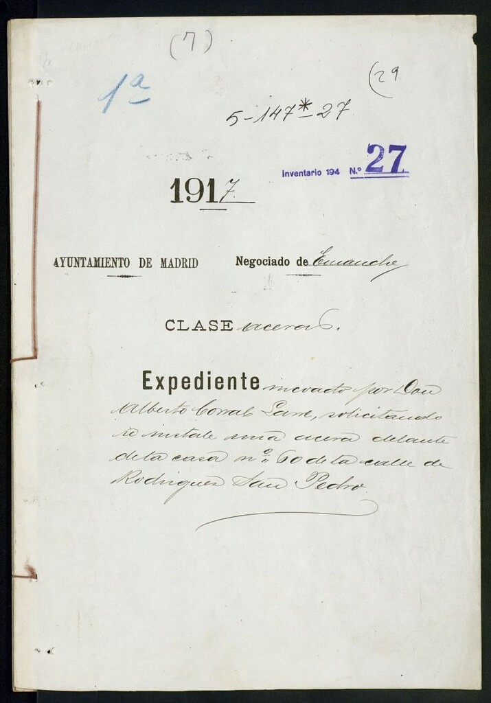 Miniatura de Expediente incoado por D. Alberto Corral Larre solicitando se instale una acera delante de la casa n.º 60 de la calle de Rodríguez San Pedro