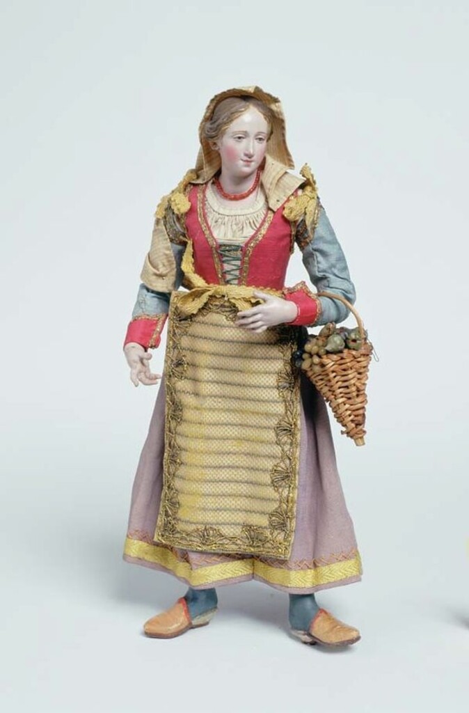 Miniatura de Belén napolitano. Campesina rica con cestillo de frutas