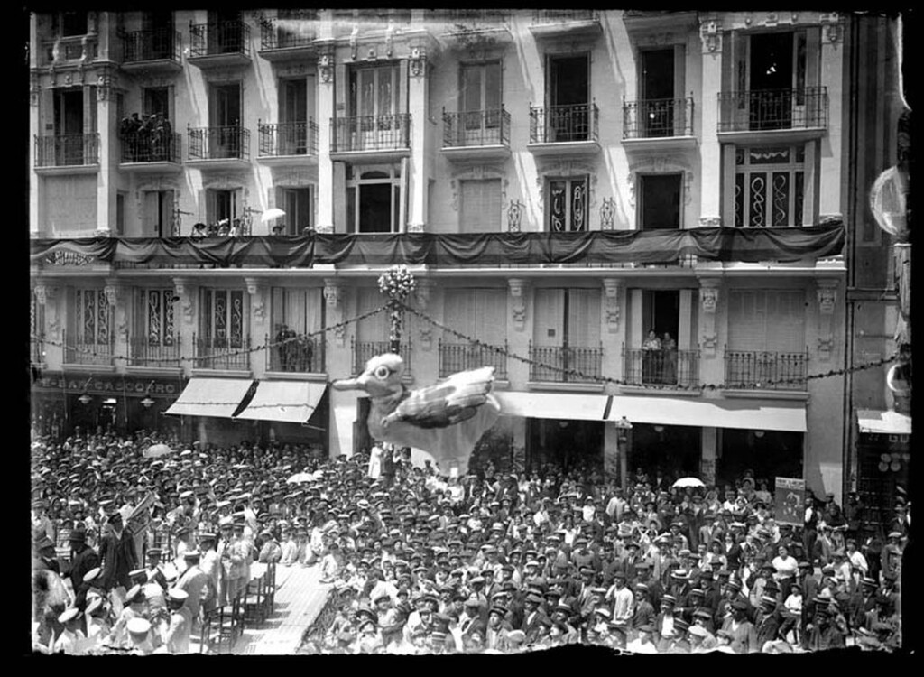 Miniatura de La Banda Municipal en la Plaza de Cascorro