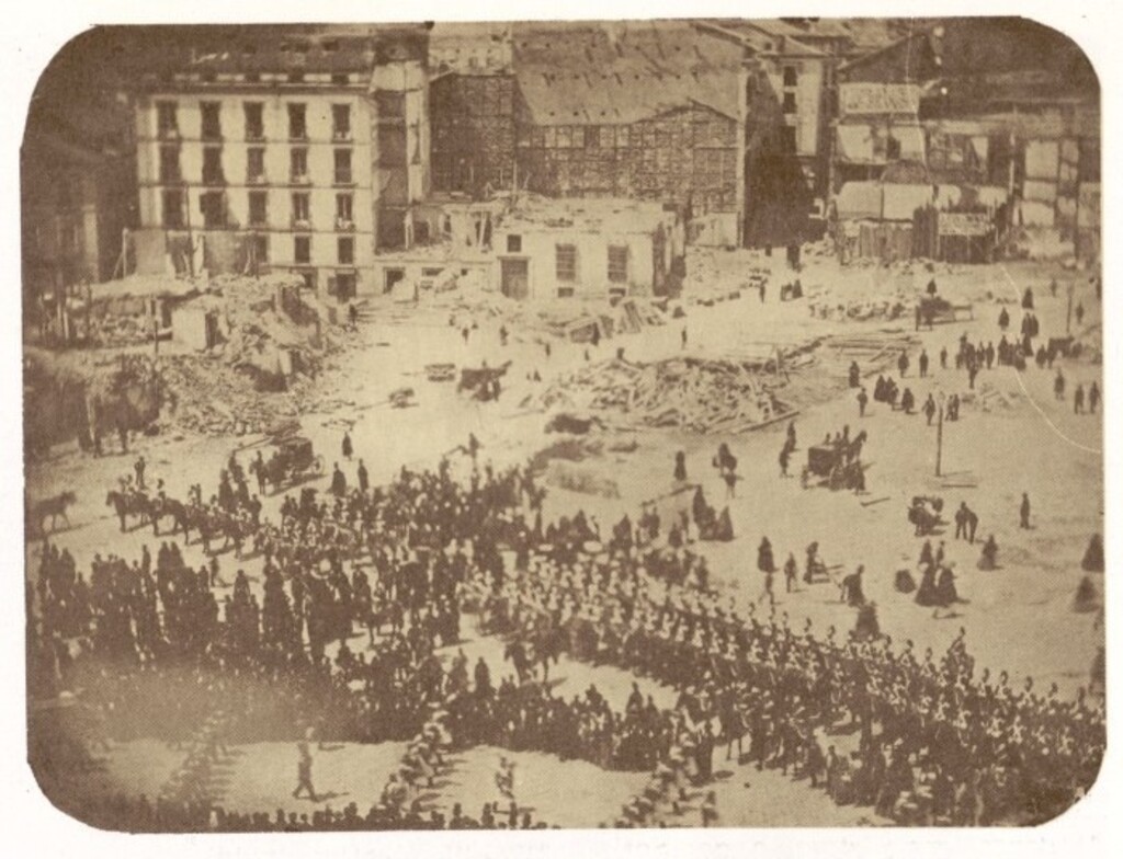 Miniatura de Desfile del Dos de Mayo por la Puerta del Sol