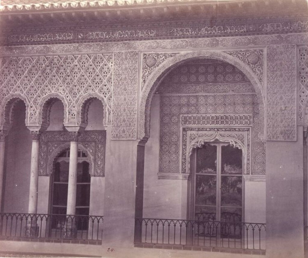 Miniatura de Detalle de la fachada principal del Alcázar de Sevilla