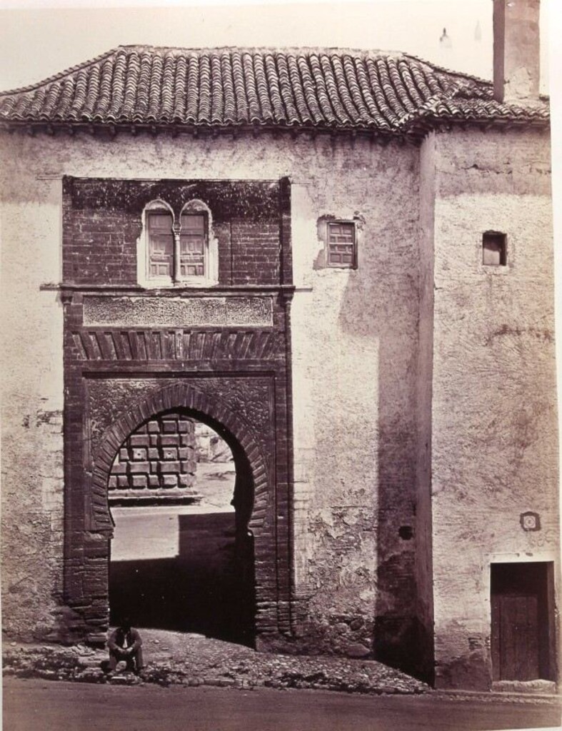 Miniatura de Costado exterior de la Puerta del Vino (Granada)