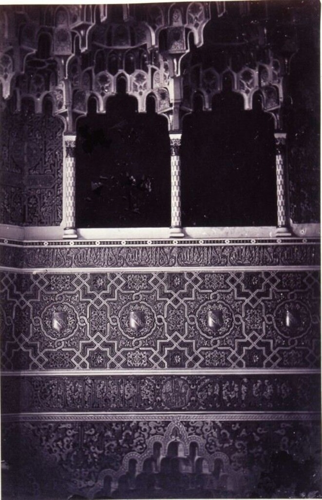 Miniatura de Corredor o galería que conduce a la sala de Justicia en la Alhambra (Granada)