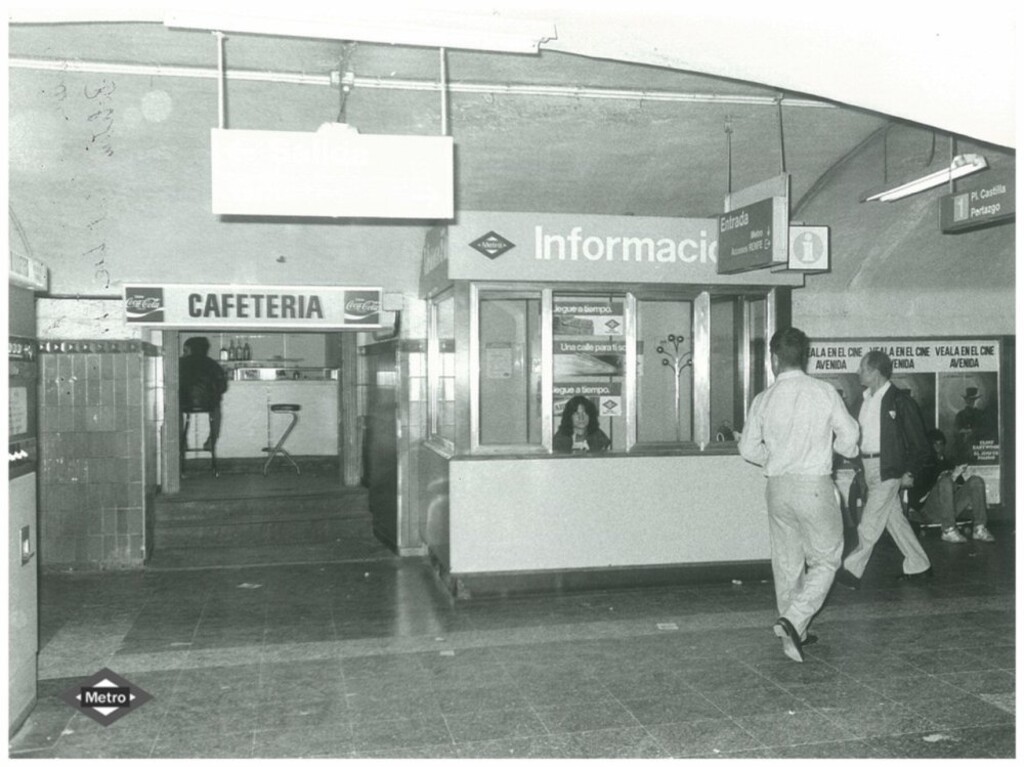Miniatura de Cabina de información en la estación de Atocha
