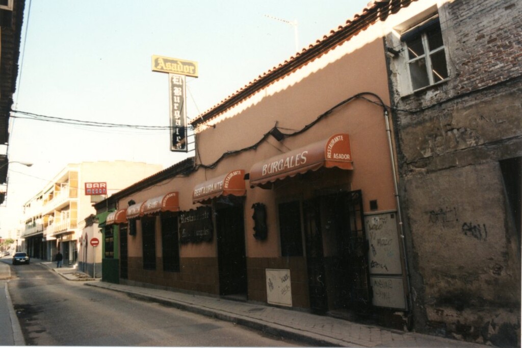 Miniatura de Asador El Burgalés en la calle del Mar de Bering