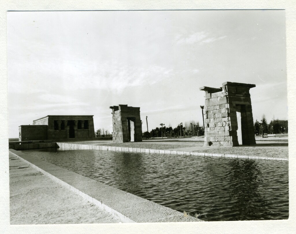 Miniatura de Templo de Debod, mirando hacía el oeste
