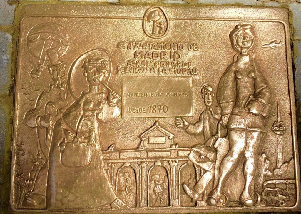 Miniatura de Placa que distingue a la Mantequería Andrés como Comercio Centenario