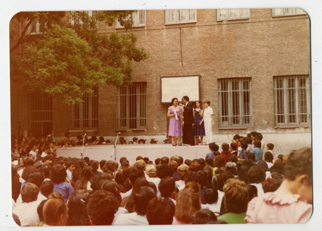 Miniatura de Entrega de diplomas en el Colegio San Eugenio y San Isidro