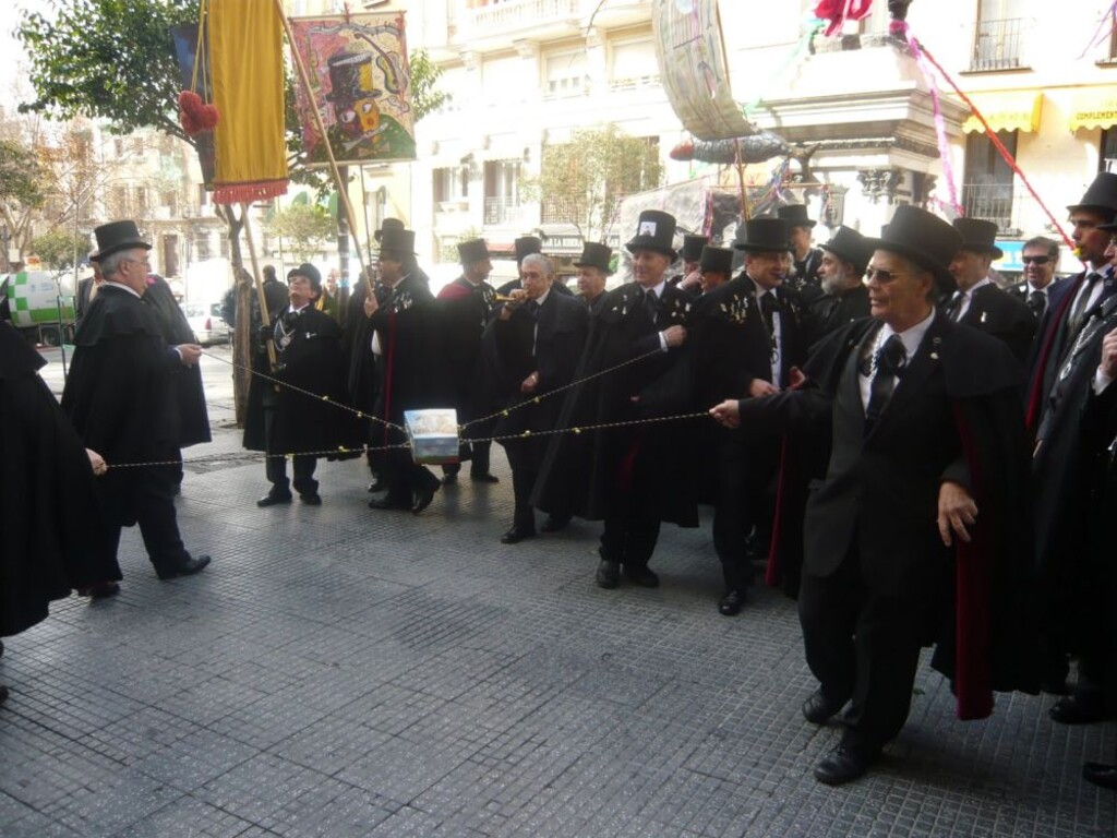 Miniatura de Entierro de la Sardina a su paso por la plaza de Cascorro
