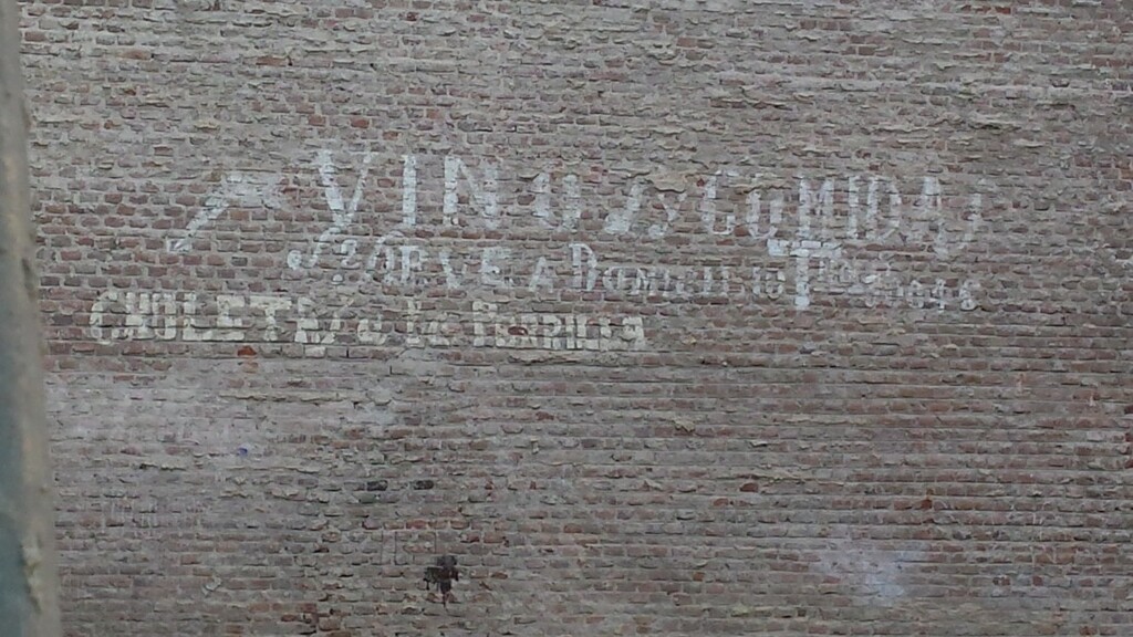 Miniatura de Rotulo de un merendero en el paseo Marques de Zafra