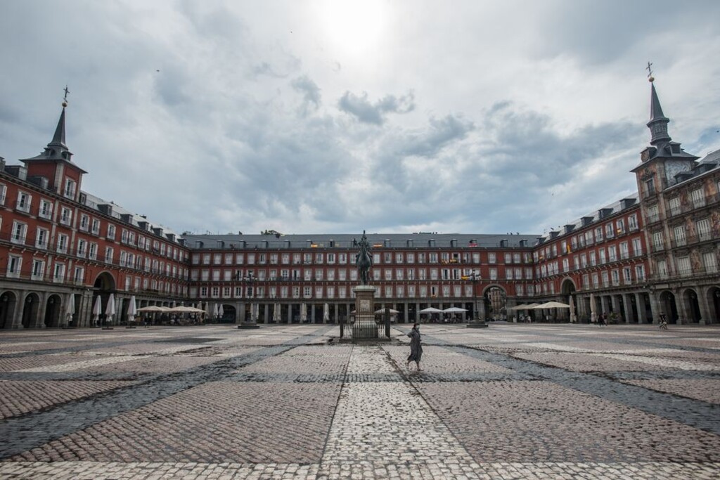 Miniatura de Plaza Mayor Solitaria