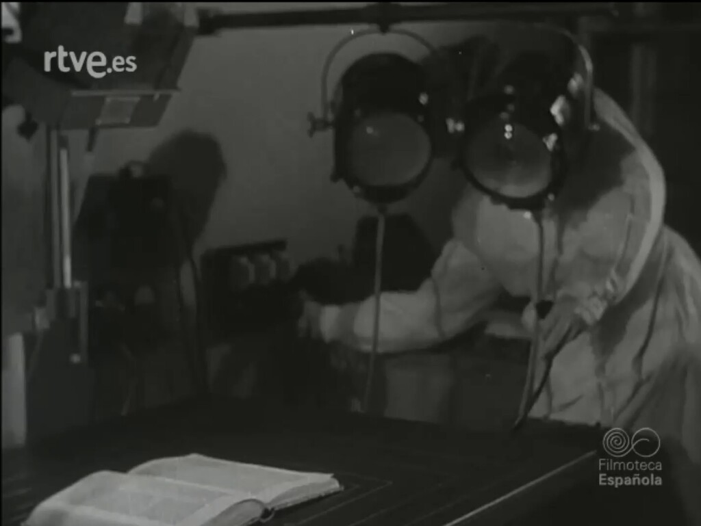 Miniatura de Inauguración del servicio de Microfilm de la Hemeroteca Municipal