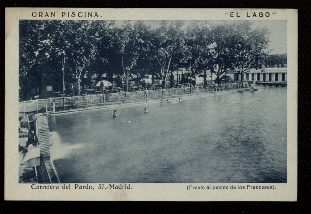 Miniatura de Gran Piscina "El Lago"