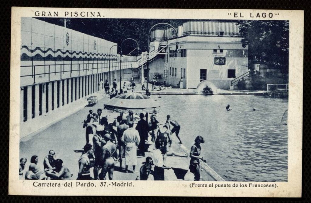 Miniatura de Gran Piscina "El Lago"
