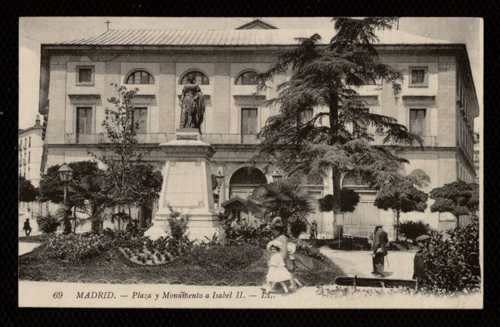 Miniatura de Plaza y Monumento a Isabel II