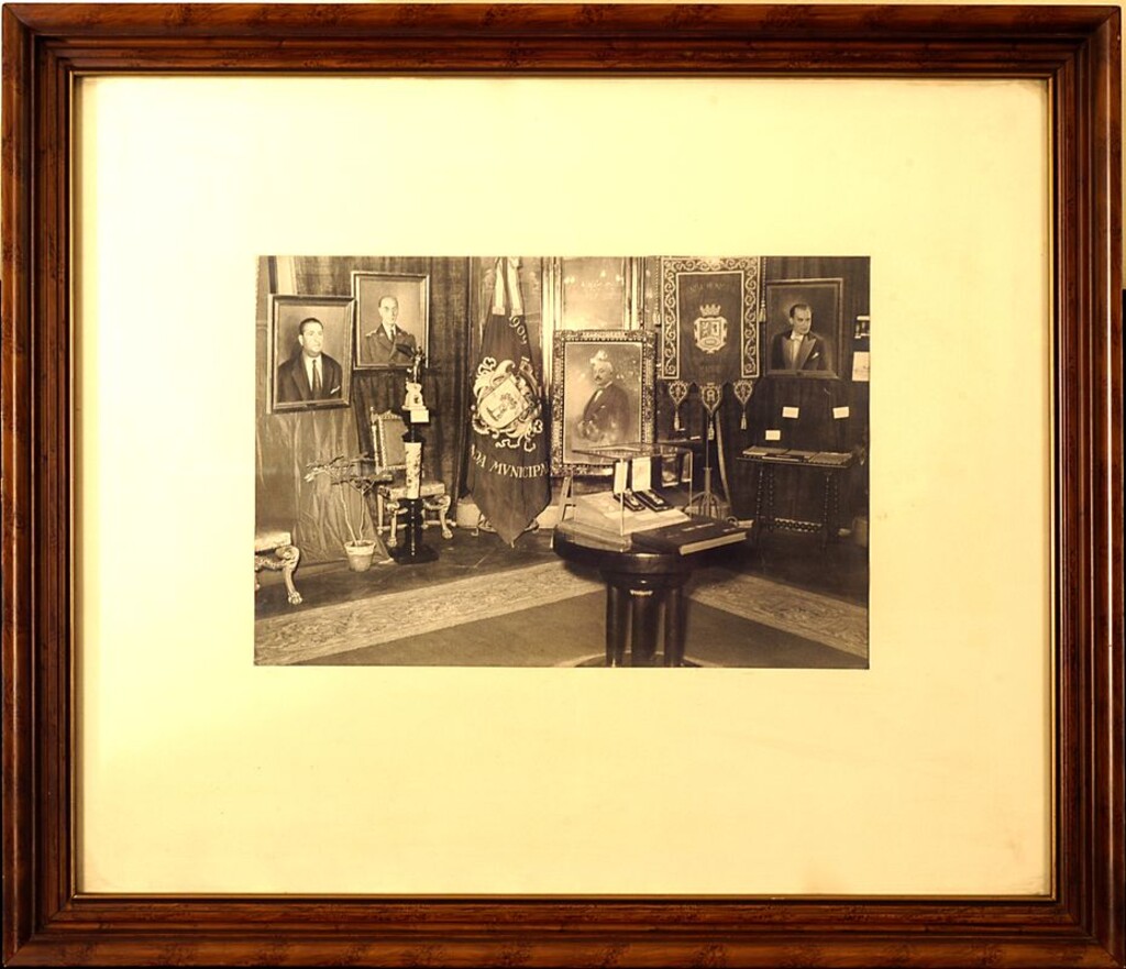 Miniatura de Exposición: Medio siglo de música para los madrileños, cincuenta años de triunfal labor artística y cultural. Círculo de la Unión Mercantil e Industrial. 1960
